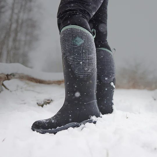 Hot leaf outlet camo muck boots